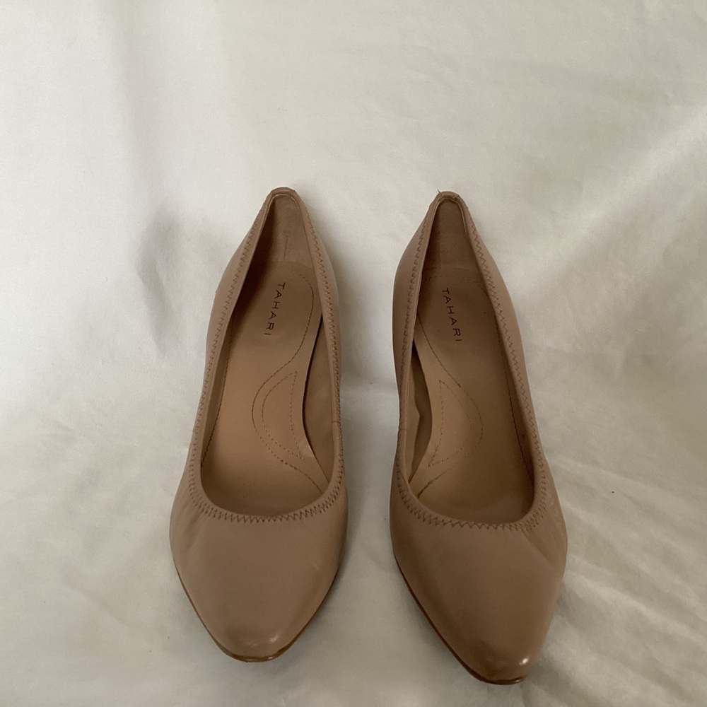 Tahari Pointed Toe Heel